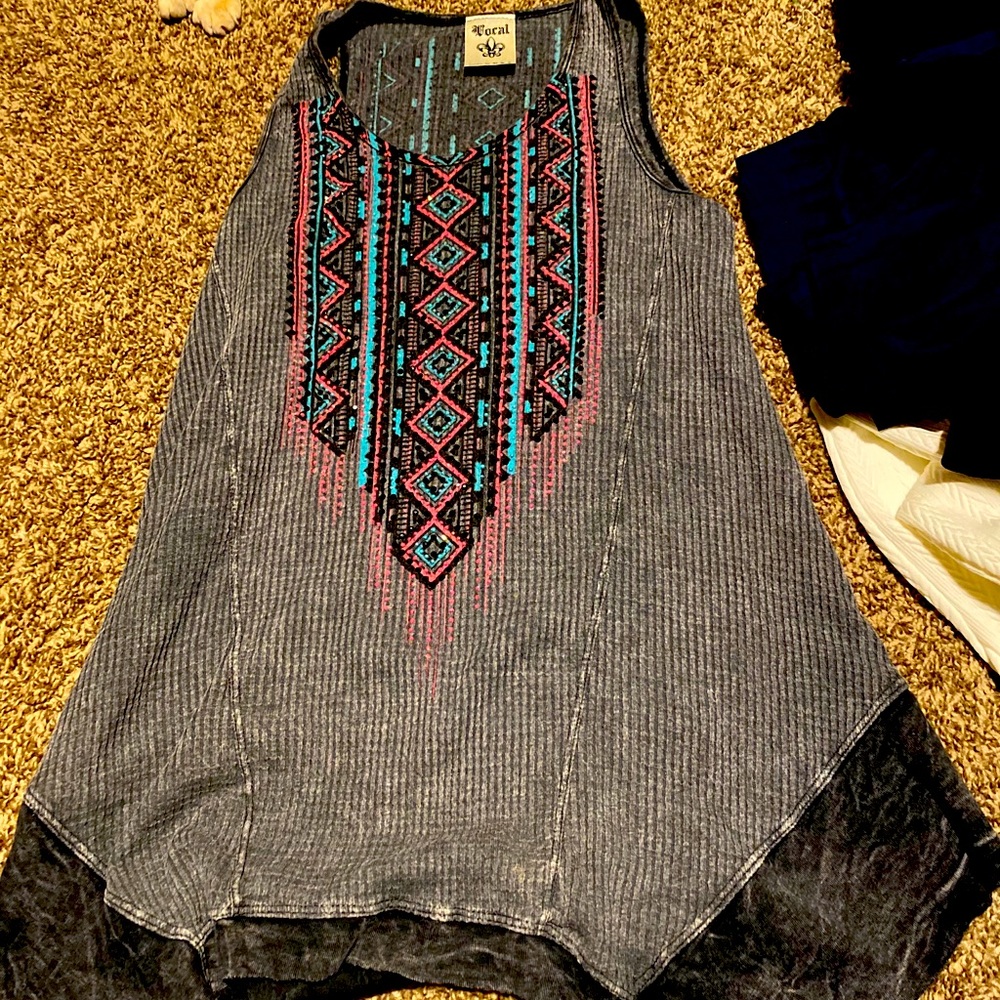 Vocal long tunic top